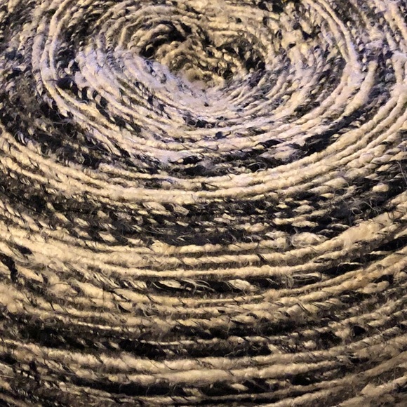 Meet your Posher, Alexandra - Picture 1 of 1